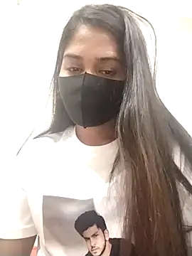 Green LaDY66 online show from November 21, 10:14 am