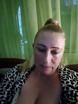 Esenia505 online show from November 4, 12:15 pm