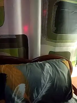 Snapshot of Esenia505 chatting on January 6, 5:44 am Esenia505 online show from January 6, 5:44 am