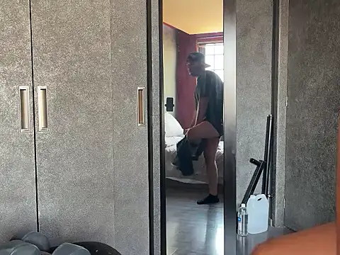 Snapshot of Bbydaddy_0 chatting on February 20, 8:09 pm Bbydaddy 0 online show from February 20, 8:09 pm