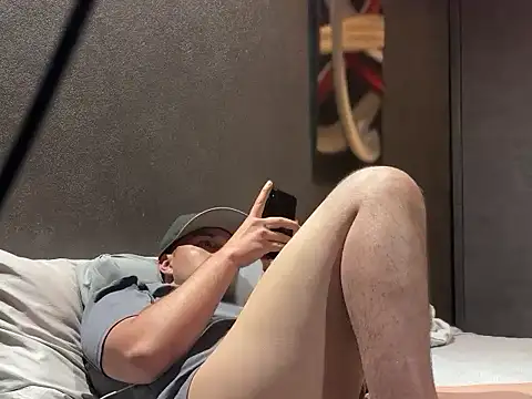 Snapshot of Bbydaddy_0 chatting on April 2, 1:03 am Bbydaddy 0 online show from April 2, 1:03 am