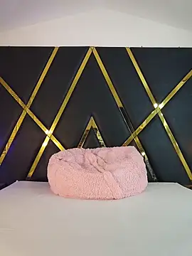 MadiisonGrey  online show from November 28, 4:04 am