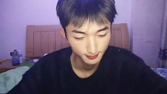 N228 online show from December 17, 6:36 pm