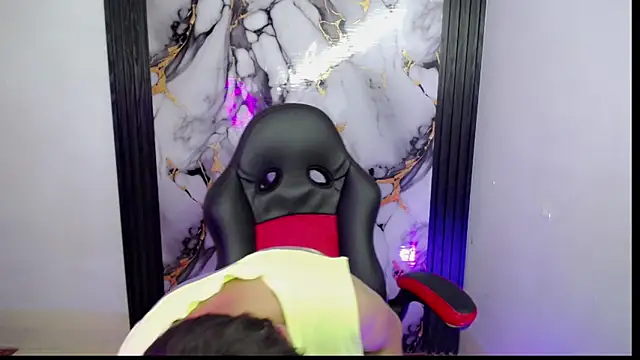 The latin boy online show from November 21, 7:34 pm