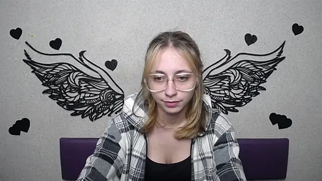 TracyLll online show from November 23, 12:05 pm