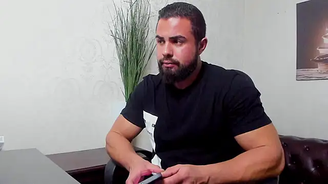 HayesWood online show from November 27, 5:42 am