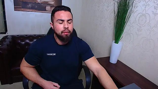 HayesWood online show from February 5, 5:45 am