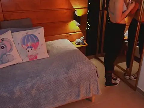 Snapshot of milena_kiitty chatting on February 13, 11:28 am milena kiitty online show from February 13, 11:28 am