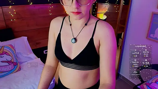 Snapshot of milena_kiitty chatting on March 10, 11:26 am milena kiitty online show from March 10, 11:26 am