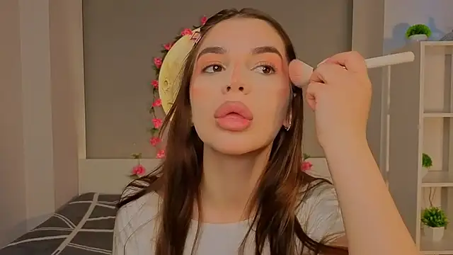 LauraHansil online show from February 7, 6:28 am