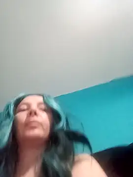 Snapshot of DeepestFantisy_x chatting on October 31, 10:27 am DeepestFantisy x online show from October 31, 10:27 am