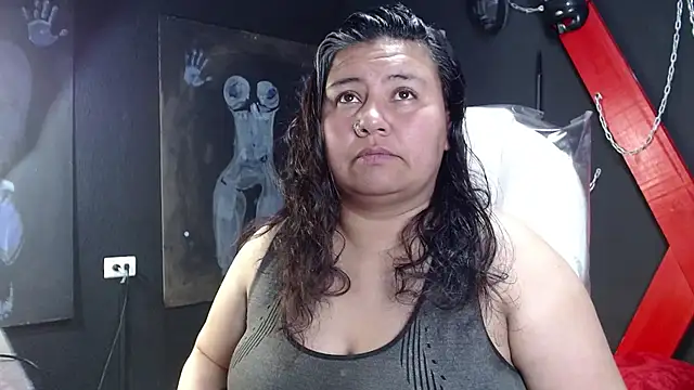 serenamystsh online show from October 30, 8:20 pm