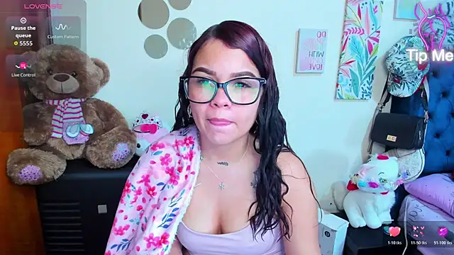 Emma boo online show from January 12, 1:49 pm