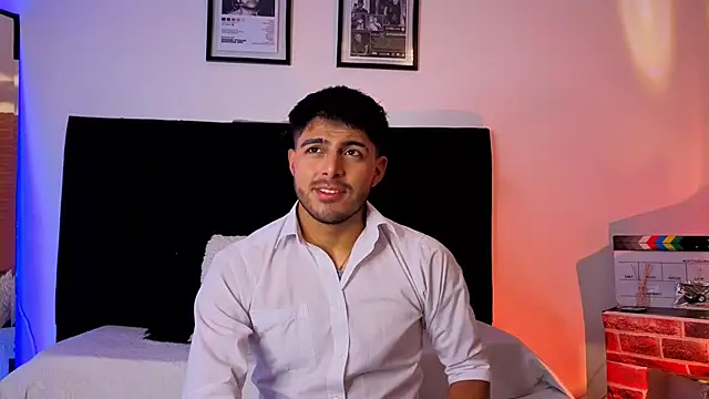 Snapshot of jaiden_thoner chatting on January 7, 9:34 am jaiden thoner online show from January 7, 9:34 am