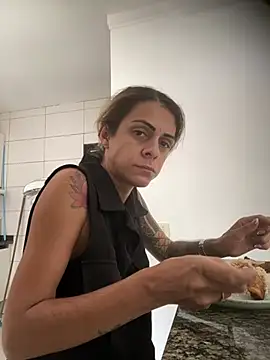 sabrinaneves online show from February 12, 4:02 pm