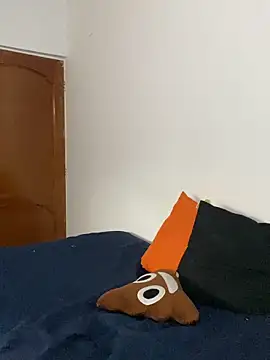 estmonnn online show from March 30, 8:54 pm