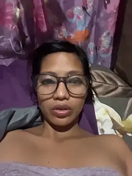 hottiebabe23 online show from November 3, 12:46 am