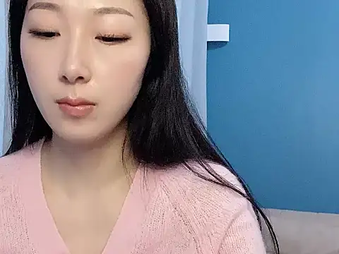 Snapshot of ella55-- chatting on November 15, 5:05 am ella55-- online show from November 15, 5:05 am