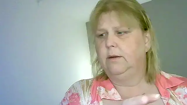 Sylviastar46 online show from May 15, 4:58 pm