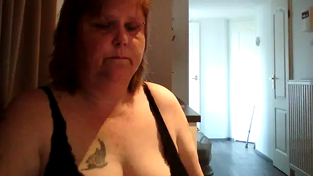 Sylviastar46 online show from May 22, 6:24 pm