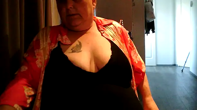 Sylviastar46 online show from June 4, 6:36 pm