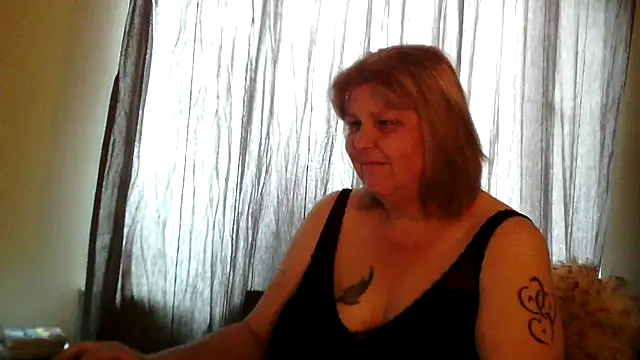Sylviastar46 online show from June 10, 3:33 pm