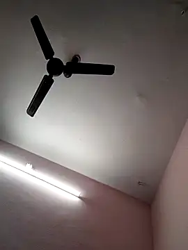 pujapujarrrr online show from December 16, 5:34 am