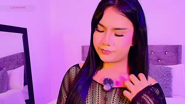 Vale prado online show from December 19, 11:17 am