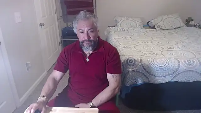 Snapshot of Chacho_1972 chatting on April 10, 5:45 am Chacho 1972 online show from April 10, 5:45 am