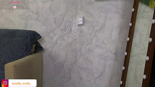 Lovelly molly1 online show from December 18, 5:52 pm