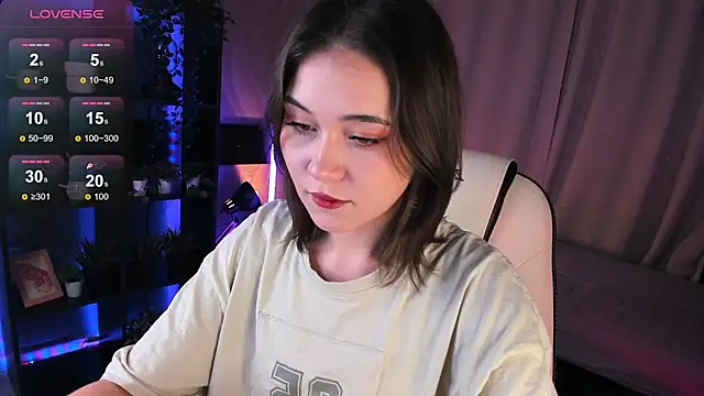 MistyLovia online show from November 6, 11:00 am