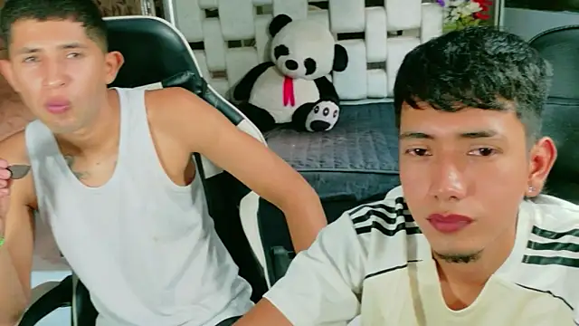 darwinandbrayann online show from November 7, 9:04 pm