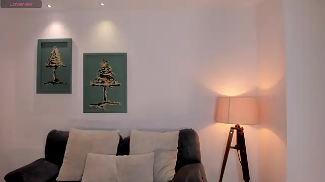 LaurentRosse1 online show from February 3, 8:36 pm