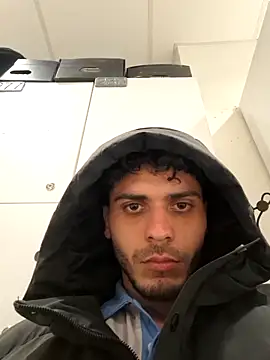 Snapshot of ZAminn6789 chatting on March 25, 7:58 am ZAminn6789 online show from March 25, 7:58 am