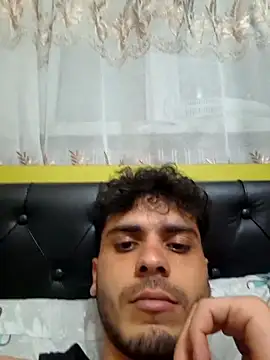 Snapshot of ZAminn6789 chatting on March 31, 4:40 pm ZAminn6789 online show from March 31, 4:40 pm