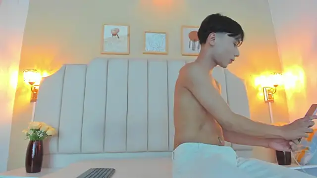 Snapshot of JULII_RICO1 chatting on March 2, 12:56 pm JULII RICO1 online show from March 2, 12:56 pm