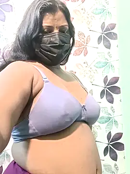 Snapshot of tamil_Nithya_J chatting on February 13, 8:27 pm tamil Nithya J online show from February 13, 8:27 pm