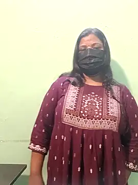 Snapshot of tamil_Nithya_J chatting on March 18, 12:41 pm tamil Nithya J online show from March 18, 12:41 pm