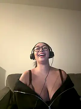 minha baby online show from December 18, 7:14 am