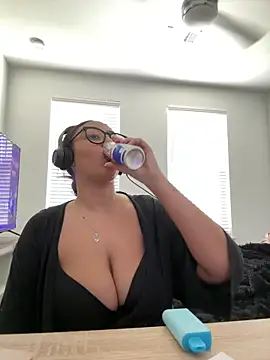 minha baby online show from January 6, 9:07 pm