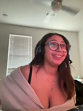 Snapshot of minha_baby chatting on February 25, 10:52 pm minha baby online show from February 25, 10:52 pm