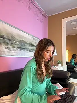 kittyblooms online show from April 27, 1:09 pm