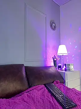 kittyblooms online show from May 5, 1:19 pm
