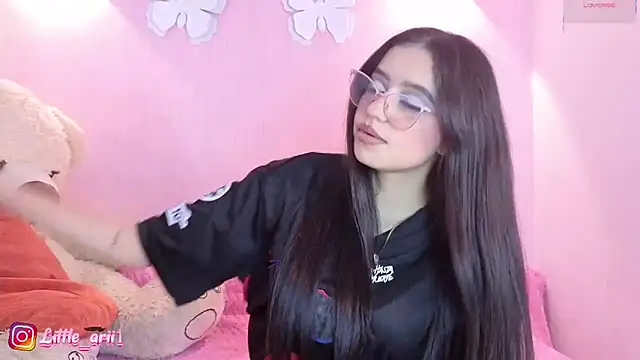 Little arii online show from May 13, 7:11 pm