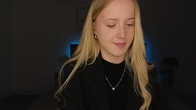 adele armass online show from May 15, 9:00 pm