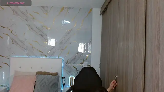 skarlett 35 online show from January 9, 3:04 pm