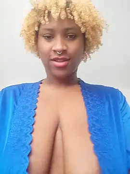 EvonyFoxxx online show from January 11, 4:12 pm