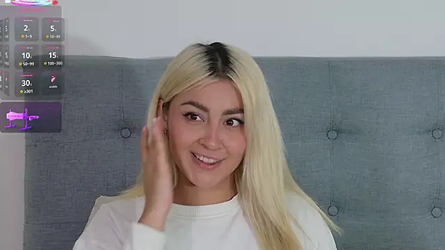 Snapshot of Elina_Hills chatting on November 3, 1:01 pm Elina Hills online show from November 3, 1:01 pm