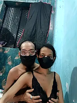 Snapshot of RITU_COUPLE chatting on October 31, 7:59 pm RITU COUPLE online show from October 31, 7:59 pm