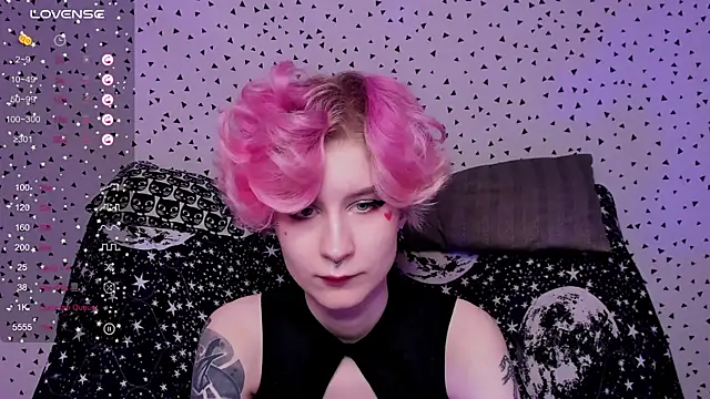 Snapshot of Angel_Julles chatting on April 11, 7:51 pm Angel Julles online show from April 11, 7:51 pm